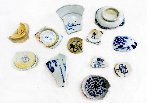 金井塘東沙灘發(fā)現(xiàn)大量陶瓷碎片