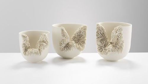 她創(chuàng)作以珊瑚為靈感的容器,不可思議的創(chuàng)意藝術(shù)品,殘缺卻又完整